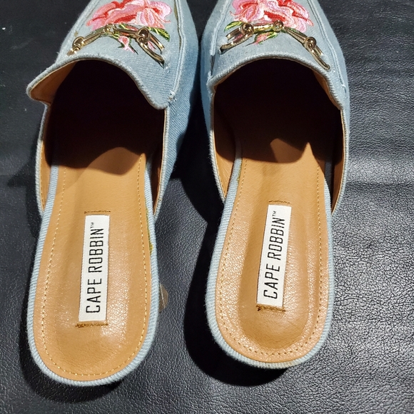 Cape Robbin Muels women's shoes - Picture 2 of 4